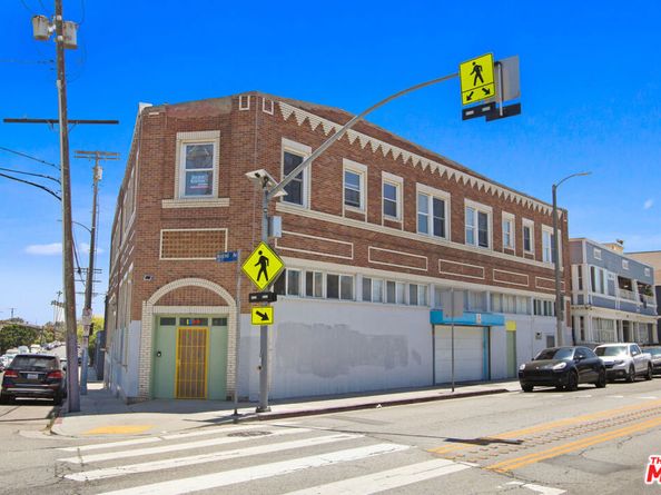 1802 Pacific Avenue, Venice CA 90291