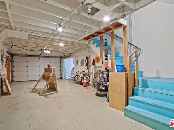 1802 Pacific Avenue, Venice CA 90291