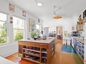 1802 Pacific Avenue, Venice CA 90291