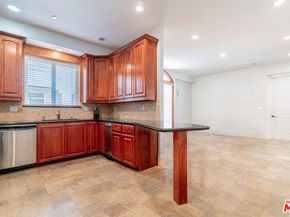 16123 W Sunset Boulevard 305, Pacific Palisades CA 90272