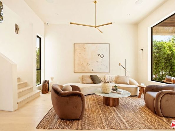 636 N Laurel Avenue, Los Angeles CA 90048