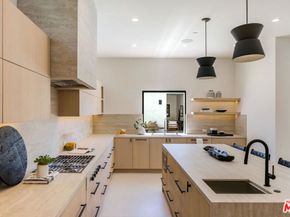 2115 Walnut Avenue, Venice CA 90291