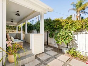 2621 Grandview Avenue, Venice CA 90291