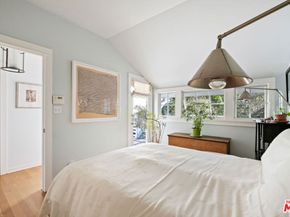 2621 Grandview Avenue, Venice CA 90291