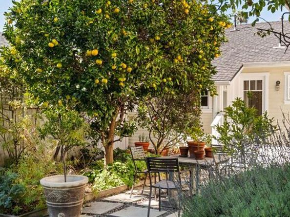 2621 Grandview Avenue, Venice CA 90291