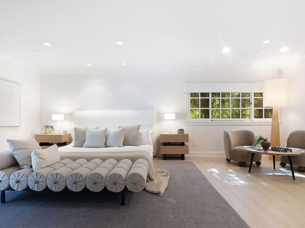 1132 Chantilly Road, Los Angeles CA 90077