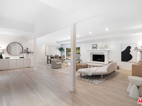 1132 Chantilly Road, Los Angeles CA 90077