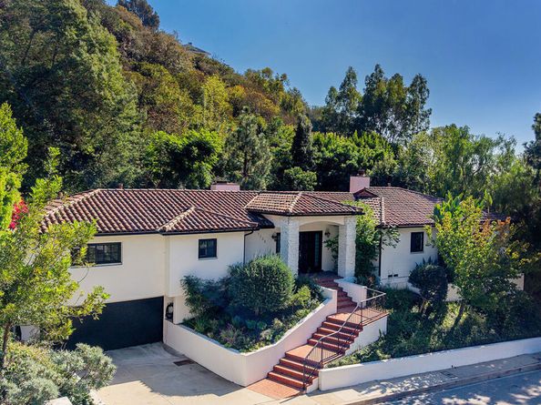 1132 Chantilly Road, Los Angeles CA 90077