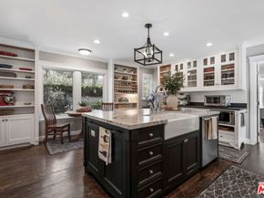 2555 N Altadena Drive, Altadena CA 91001