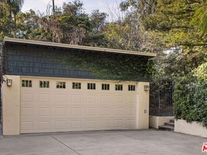 2555 N Altadena Drive, Altadena CA 91001