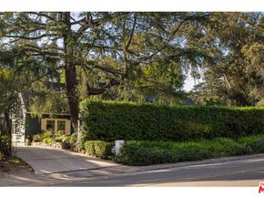 2555 N Altadena Drive, Altadena CA 91001