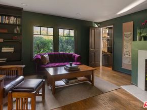 2555 N Altadena Drive, Altadena CA 91001