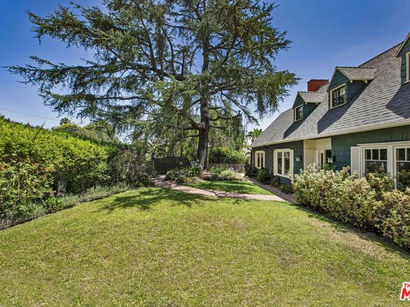 2555 N Altadena Drive, Altadena CA 91001