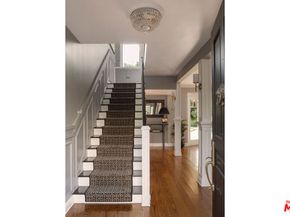 2555 N Altadena Drive, Altadena CA 91001