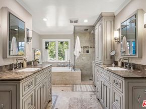 2555 N Altadena Drive, Altadena CA 91001