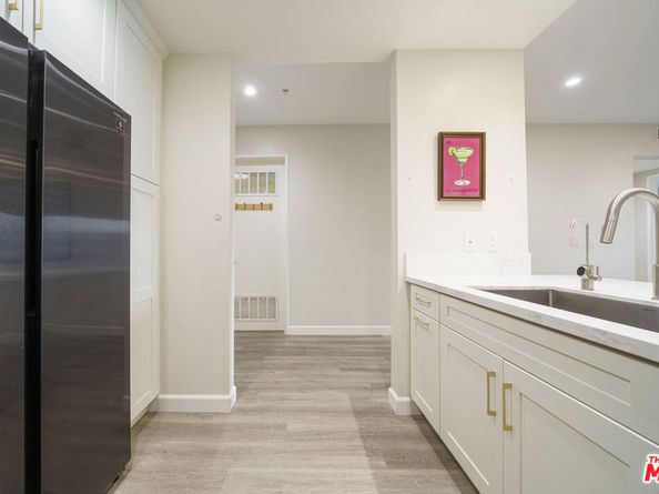 625 S Berendo Street 308, Los Angeles CA 90005