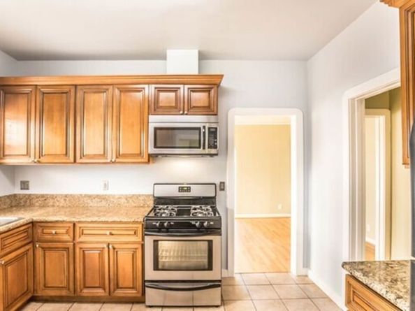 325 N Stanley Avenue, Los Angeles CA 90036