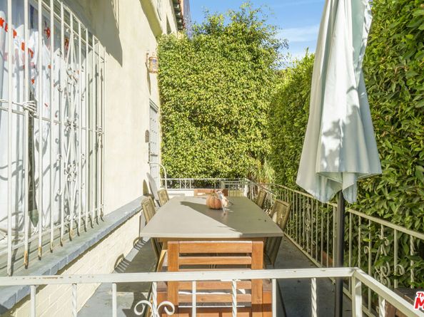 325 N Stanley Avenue, Los Angeles CA 90036