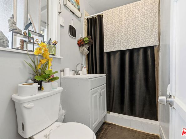 547 N St Louis Street, Los Angeles CA 90033