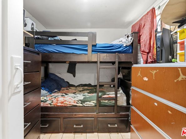 547 N St Louis Street, Los Angeles CA 90033