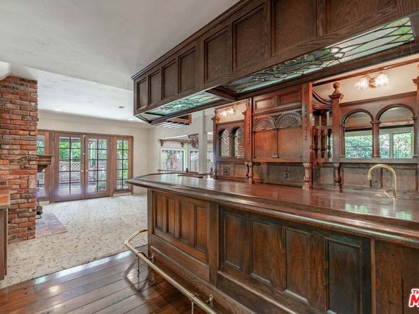 3041 E Chevy Chase Drive, Glendale CA 91206