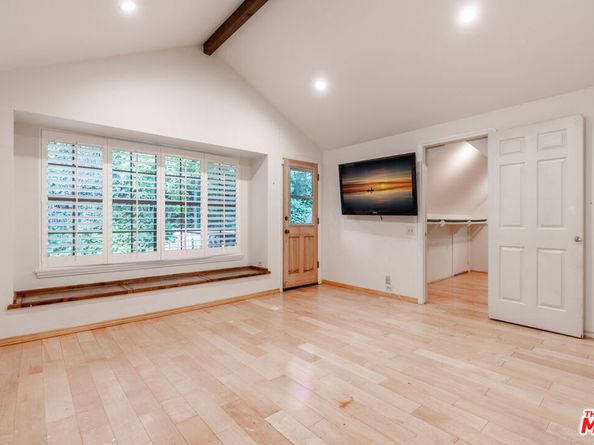 3041 E Chevy Chase Drive, Glendale CA 91206