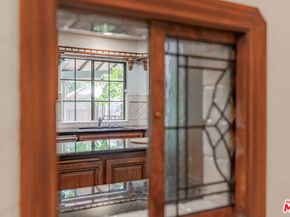 3041 E Chevy Chase Drive, Glendale CA 91206