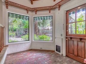 3041 E Chevy Chase Drive, Glendale CA 91206