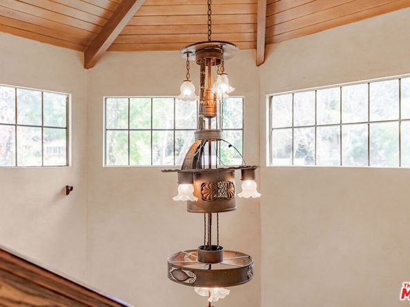 3041 E Chevy Chase Drive, Glendale CA 91206