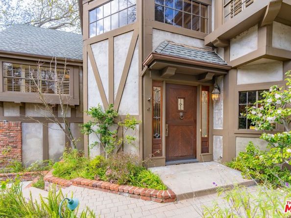 3041 E Chevy Chase Drive, Glendale CA 91206