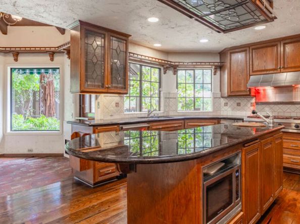 3041 E Chevy Chase Drive, Glendale CA 91206