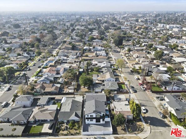 5853 Vineland Avenue, North Hollywood CA 91601