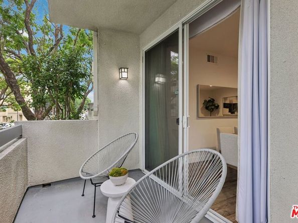 4242 Stansbury Avenue 104, Sherman Oaks CA 91423