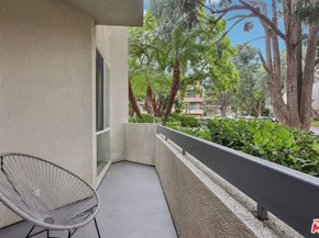 4242 Stansbury Avenue 104, Sherman Oaks CA 91423