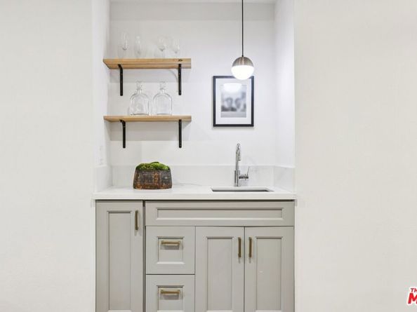 4242 Stansbury Avenue 104, Sherman Oaks CA 91423