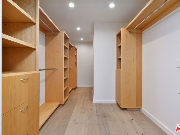 14128 Dickens Street, Sherman Oaks CA 91423