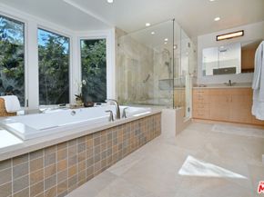 14128 Dickens Street, Sherman Oaks CA 91423