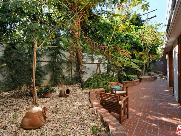 14128 Dickens Street, Sherman Oaks CA 91423