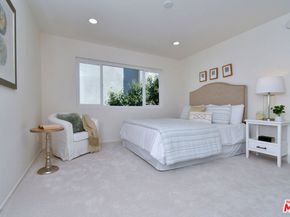 14128 Dickens Street, Sherman Oaks CA 91423