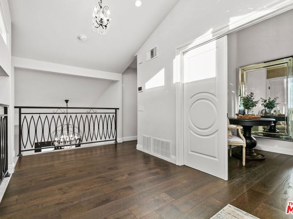 2427 Flintridge Drive, Glendale CA 91206