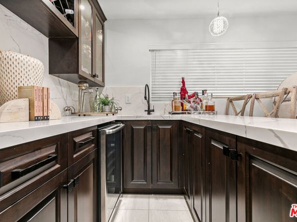 2427 Flintridge Drive, Glendale CA 91206