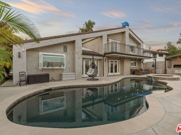 2427 Flintridge Drive, Glendale CA 91206