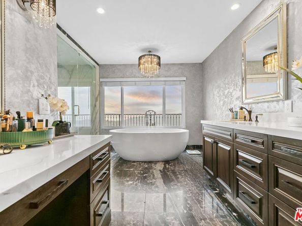 2427 Flintridge Drive, Glendale CA 91206