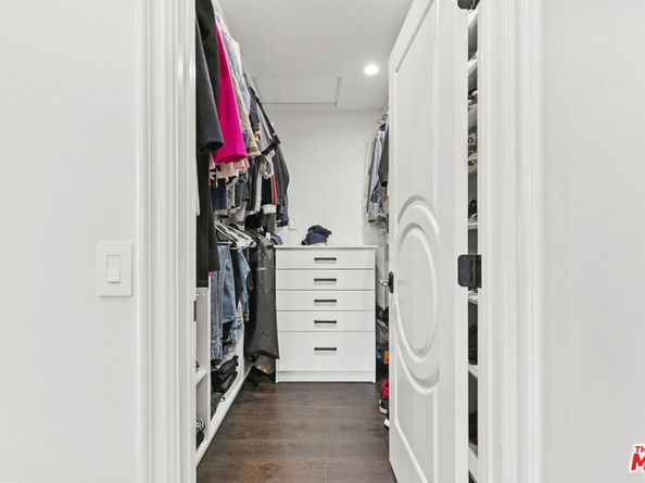 2427 Flintridge Drive, Glendale CA 91206