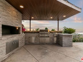 2427 Flintridge Drive, Glendale CA 91206