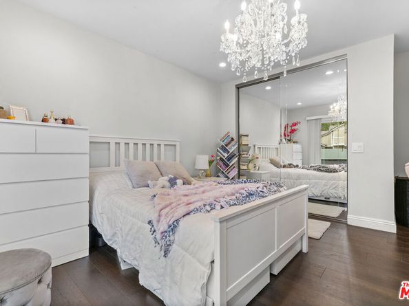 2427 Flintridge Drive, Glendale CA 91206