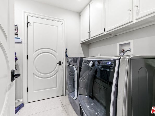 2427 Flintridge Drive, Glendale CA 91206