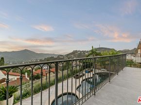 2427 Flintridge Drive, Glendale CA 91206