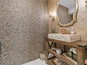 2427 Flintridge Drive, Glendale CA 91206