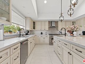 2427 Flintridge Drive, Glendale CA 91206